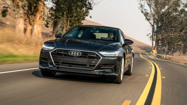 Минималното предимство пред А8 осигурява на A7 второто място в проучването. Това е и най-достъпното предложение със средна цена от $47,710 - доста под втория най-евтин модел (XJ).